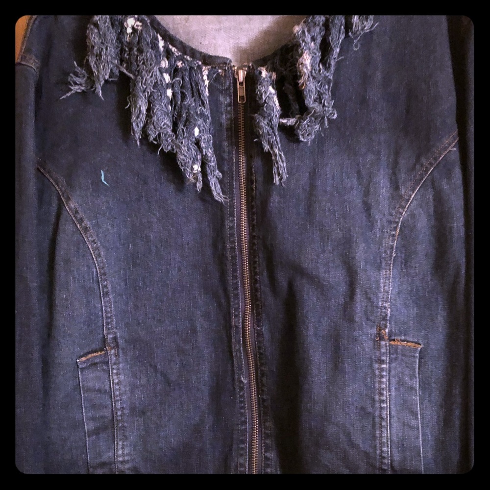 Unique fringed collar denim jacket
